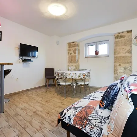 Modern House Centre Pag Holiday home
